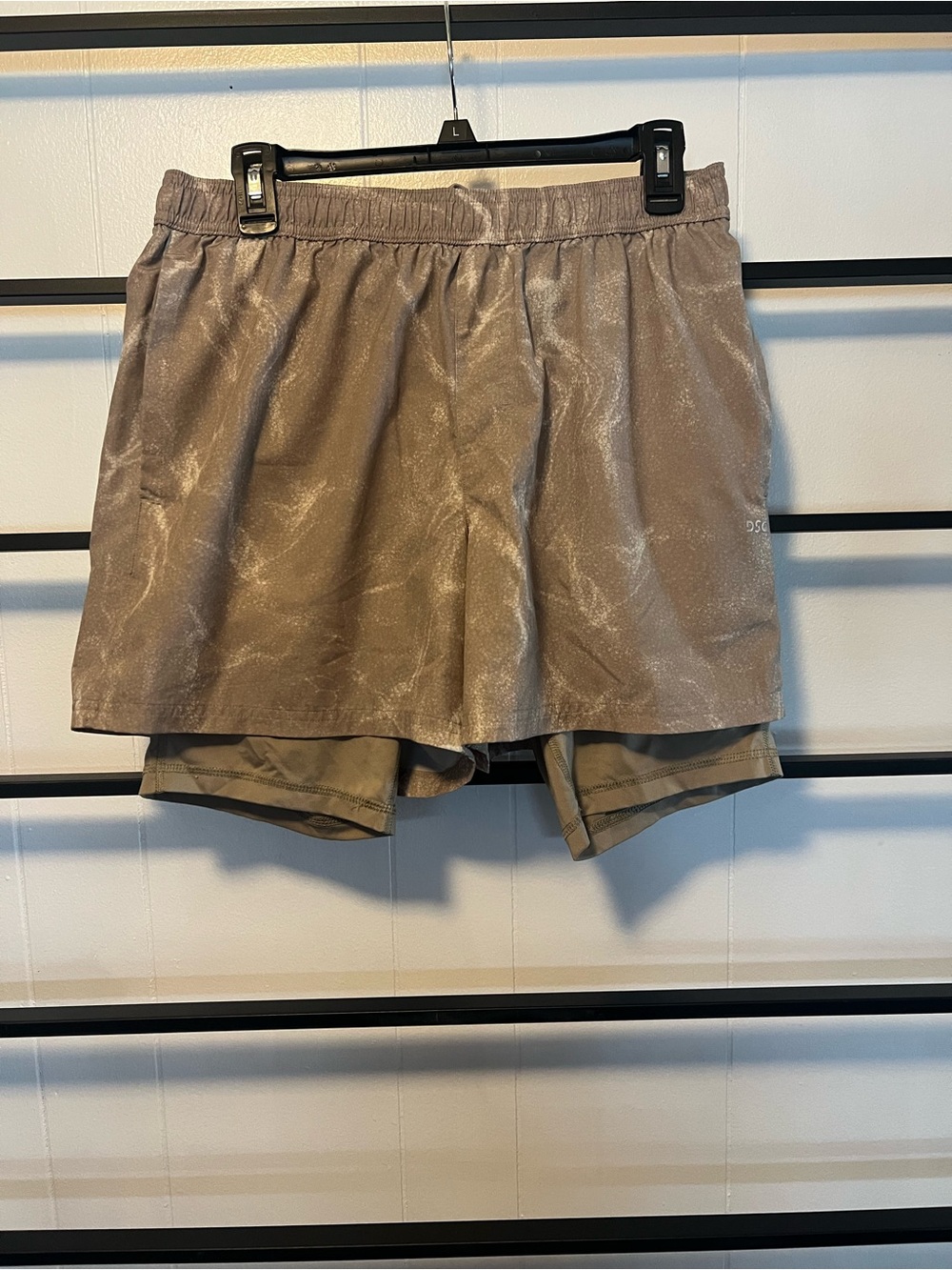 VGC Women's DSG Size Medium Tan, Athletic Shorts, W/inner shorts, Pockets, F11